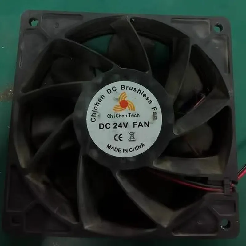 Tech Accessories For Laptop - Für Chi Chen Tech Spezial-Kühlventilator 24V