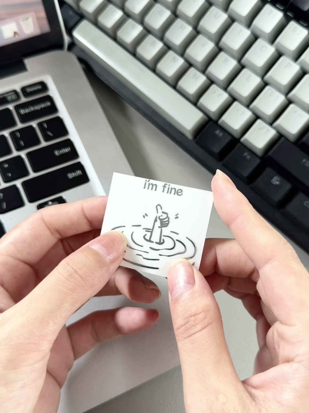 5/10 Stück „I'M Fine“-Aufklebe – Tech Accessories For Laptop Bewertung und Preis